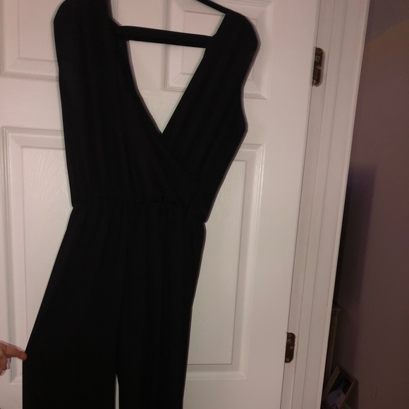 Black jumpsuit - Picture 1 of 3